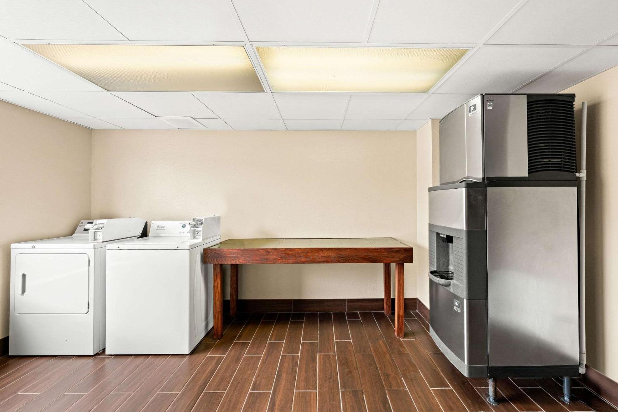 Comfort Suites Abingdon I-81 Buitenkant foto